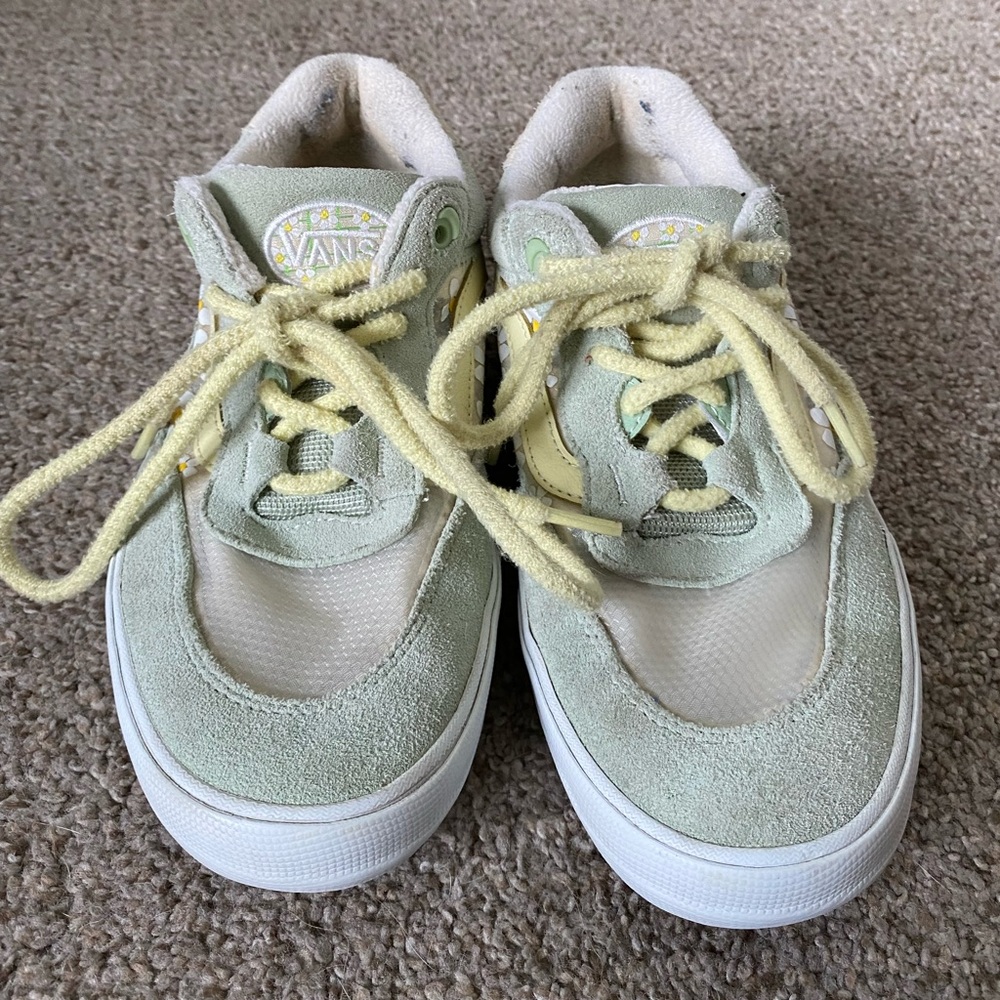 Vans Brighton Pastel Green Daisy Sneakers - Picture 5 of 8